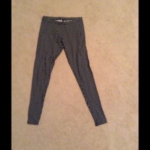 VS Black and White Leggings