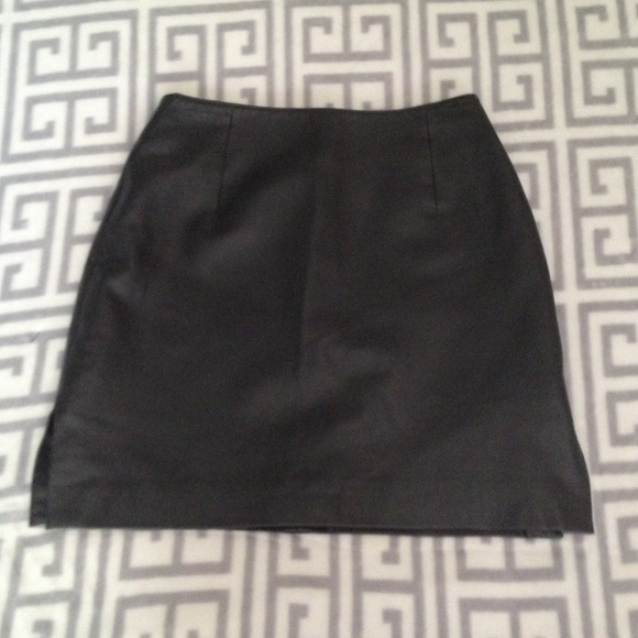 100% leather skirt (lamb skin) black