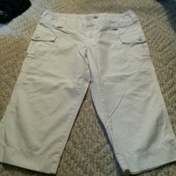Old Navy white capris
