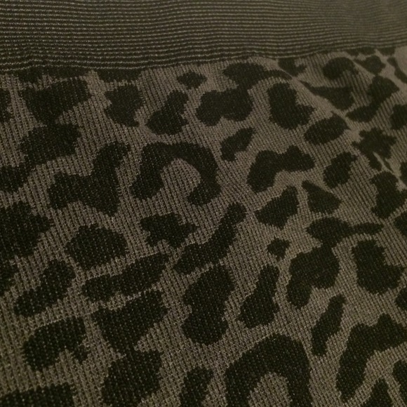 Cheetah print leggings - Picture 2 of 2