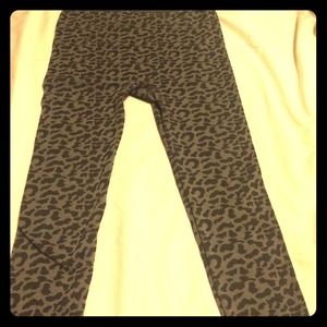 Cheetah print leggings
