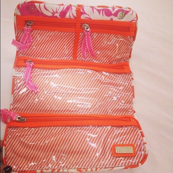 Makeup travel case