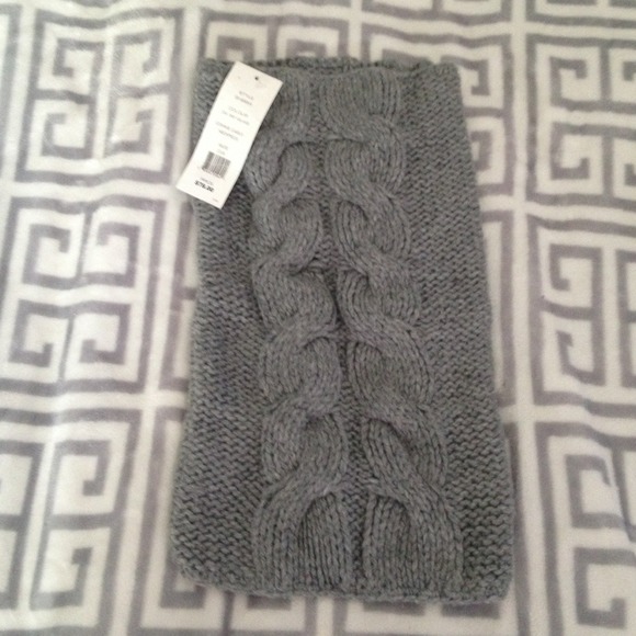 New French Connection neck piece