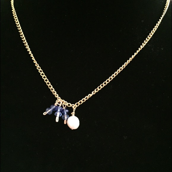 Pearl and swaroski neckaless