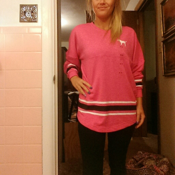 ❌sold locally❌Victoria's secret pink varsity crew - Picture 2 of 3