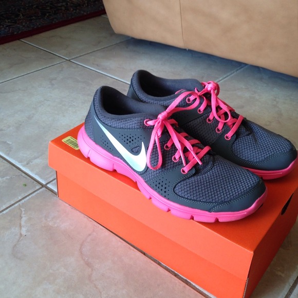 Nike Flex Experience Running Shoe