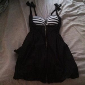 Hot Topic dress