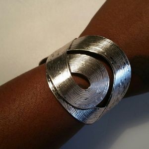 Swirl Cuff