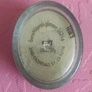 i.d. bareMinerals "envy" eyeshadow