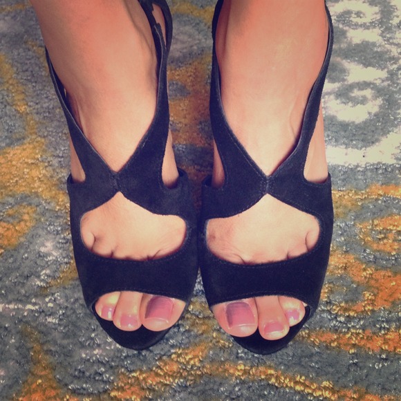 Steve Madden 5" black platform heels