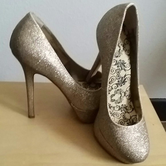 SOLDSteve madden shoes