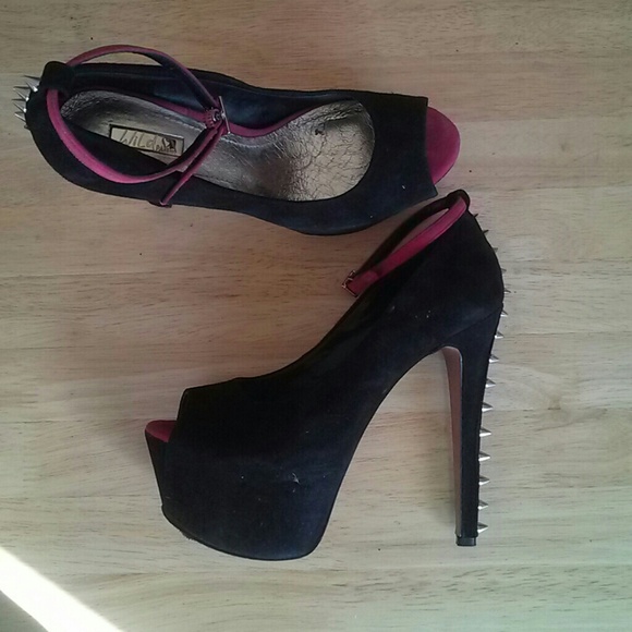 WILD PAIR SPIKE HIGH HEELS SZ 6.5