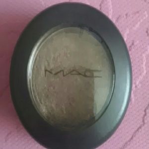MAC "woodwinked" eyeshadow