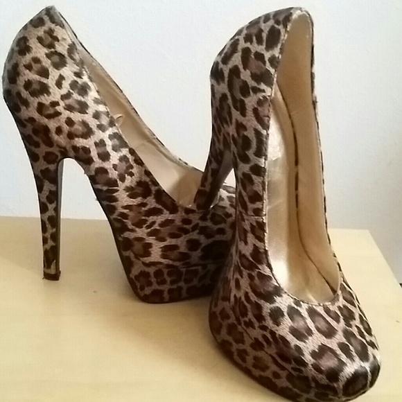 Leopard shoes