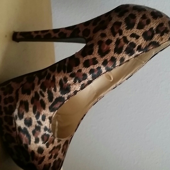 Leopard shoes - Picture 2 of 3