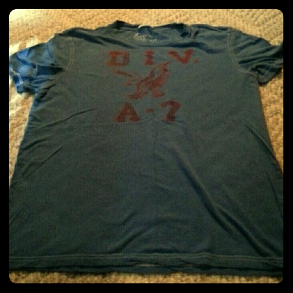 Men's American Eagle shirt