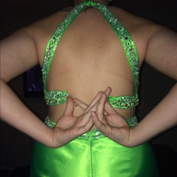 Stacy's prom dress - Picture 2 of 2