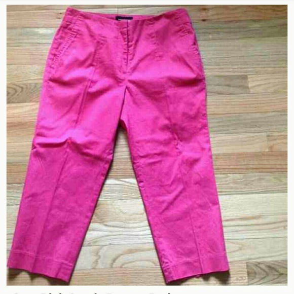 ❌SOLD❌ Cute Pink Capris Pants - Petite - Picture 3 of 3