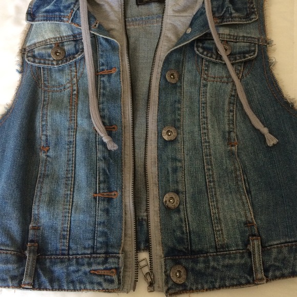 SOLD ***Denim Vest - Picture 3 of 3