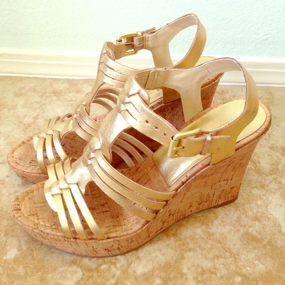 Gold cork wedges