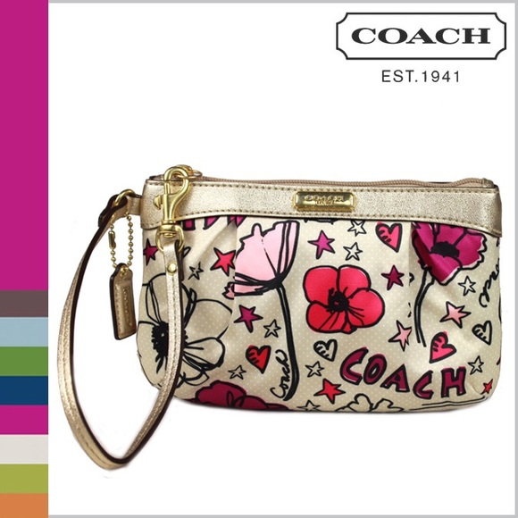 Nwt coach wristlet