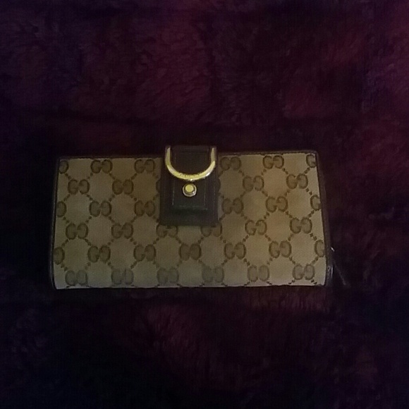 Gucci wallet