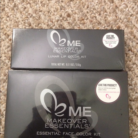 Makeover Essentials Makeup Bundle