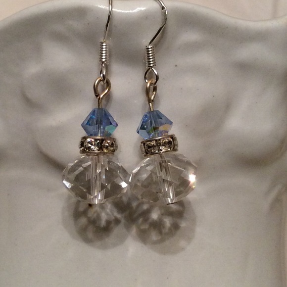 BOGO SALE 🌸 Blue Crystal Bi-Cone Earrings - Picture 2 of 2
