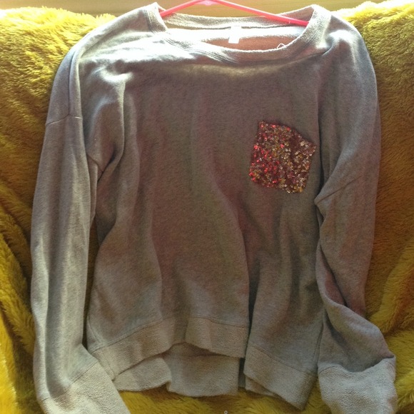 A sweater like top