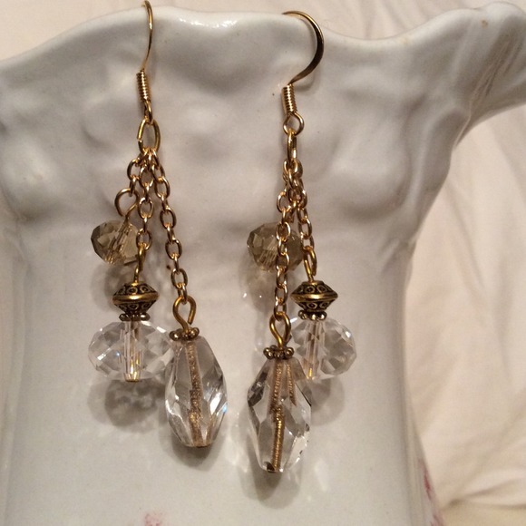 BOGO SALE 🎉 Chains & Beads &Gold Earrings - Picture 2 of 2