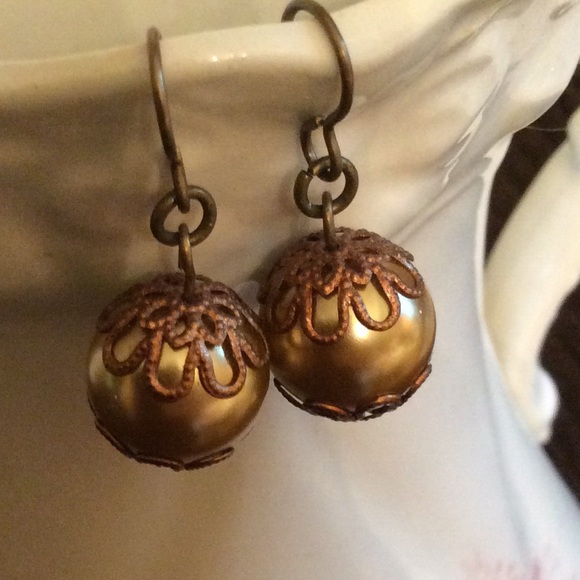 handmade Jewelry - BOGO SALE 🎉 Bronze Beaded Earrings
