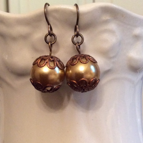 BOGO SALE 🎉 Bronze Beaded Earrings - Picture 2 of 2