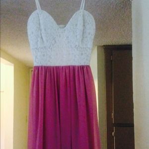 backless lace maxi dress mauve & padded