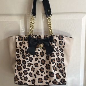Betsey johnson cheetah print handbag