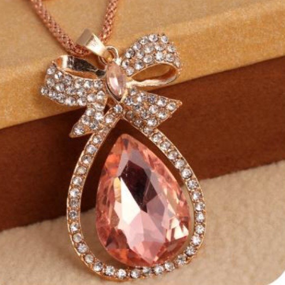 Crystal bowknot sweater chain necklace - Picture 3 of 4