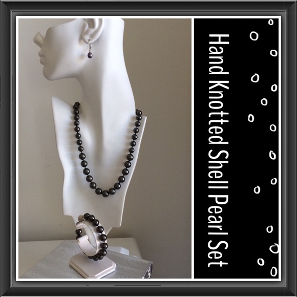 Shell Pearl Necklace & Bracelet Set