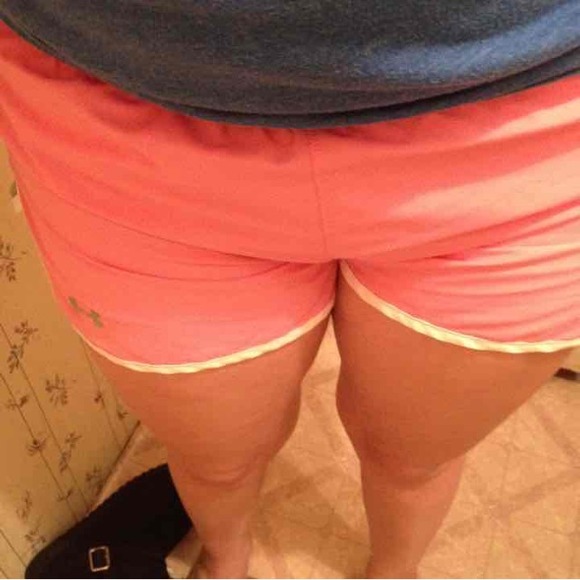 Under Armor shorts (M)