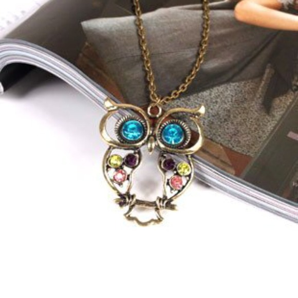Hollow multicolored cute owl necklace - Picture 2 of 4