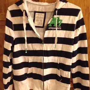 Aeropostale Stripped zip up jacket🎄🎅❄️⛄️