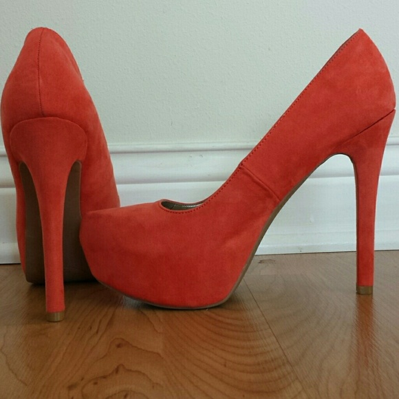 Platform Pumps - Picture 4 of 4