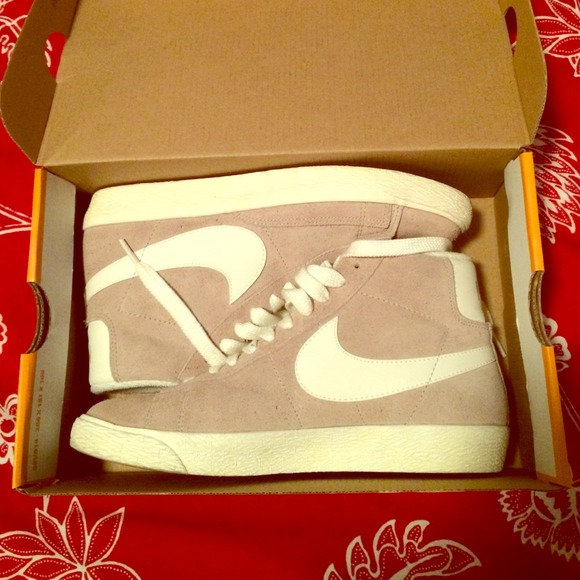 Nike Vintage Suede Blazers