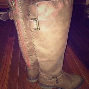 Red zipper boots