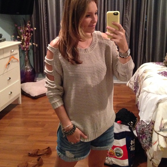 LFs "Latty" sweater! Slashed arms