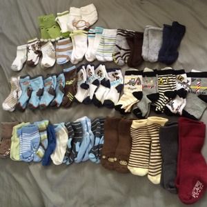 43 pairs of baby socks & 7 newborn beenies!