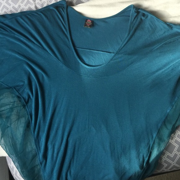 Dolman - Picture 1 of 1