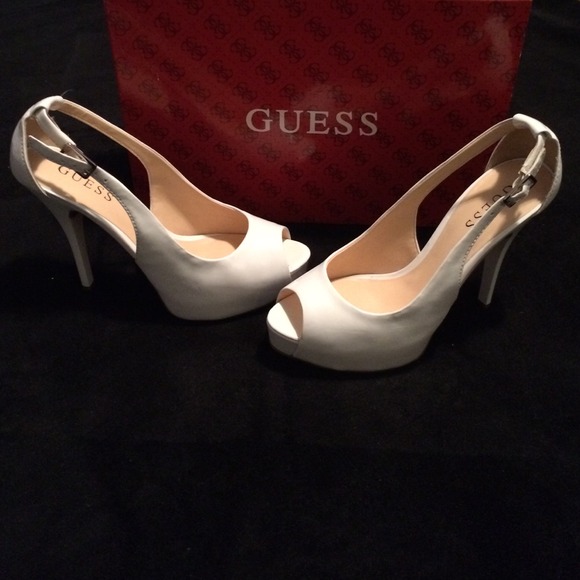 GUESS White patent peep toe pumps size 6