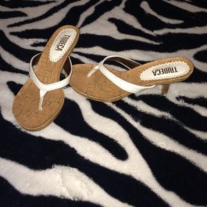 Cute and very comfy 2.5 inch heel sandals (white)