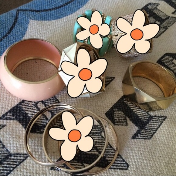 Bracelets / Bangles - Picture 2 of 3