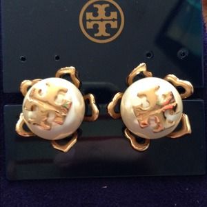 Tory Burch
White Emma Faux Pearl Clip Earrings