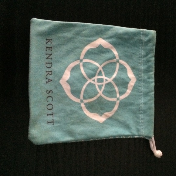 Kendra Scott dust bag
